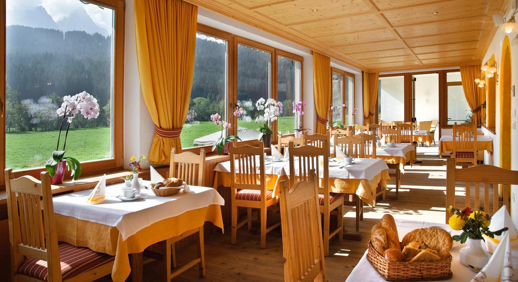 Helmhotel San Candido Eksteriør billede